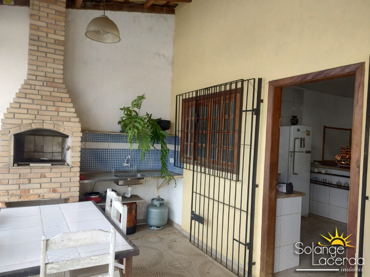 Casa à venda com 3 quartos, 120m² - Foto 1